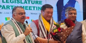 Arunachal Pradesh CM Pema Khandu: अरुणाचल प्रदेश के मुख्यमंत्री पेमा खांडू ही बनेंगे, एक बार फिर से चुने गए बीजेपी विधायक दल के नेता 1 Arunachal Pradesh CM Pema Khandu: अरुणाचल प्रदेश के मुख्यमंत्री पेमा खांडू ही बनेंगे, एक बार फिर से चुने गए बीजेपी विधायक दल के नेता
