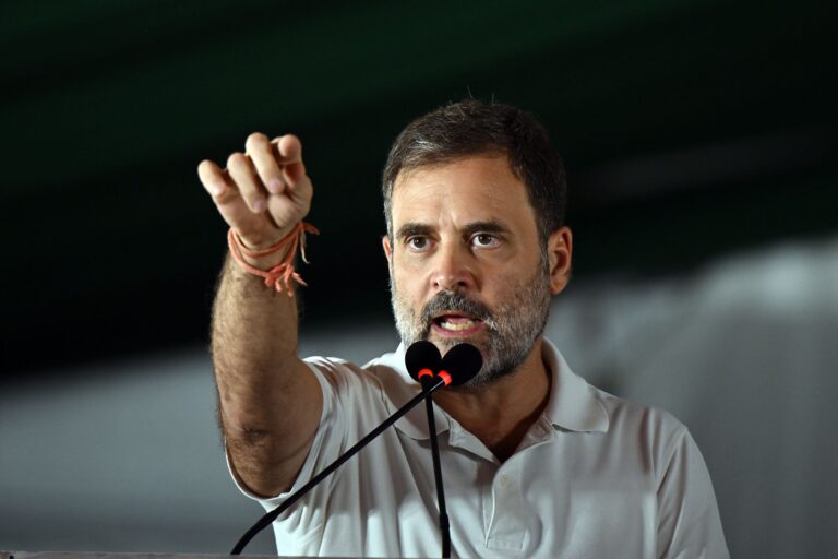 फर्रुखाबाद की घटना पर राहुल गांधी ने BJP को घेरा, कहा-न्याय की उम्मीद करना गुनाह फर्रुखाबाद की घटना पर राहुल गांधी ने BJP को घेरा, कहा-न्याय की उम्मीद करना गुनाह