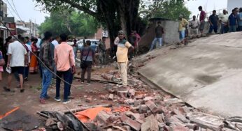 Breaking News: झारखंड के देवघर में बड़ा हादसा, गिरी 3 मंजिली इमारत, 3 की मौत, कोहराम
