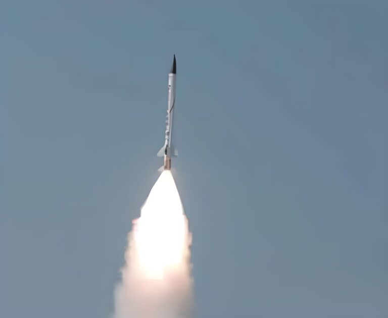 Interceptor Missile : DRDO ने किया इंटरसेप्टर मिसाइल का सफल परीक्षण, किसी भी मिसाइल को हवा में ही कर सकती है नष्ट