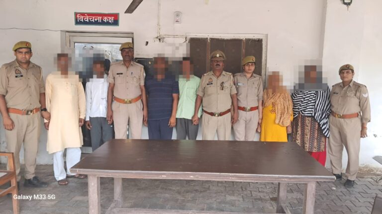 Hathras भगदड़ : 06 आरोपी गिरफ्तार, मुख्य आयोजक पर 1 लाख का इनाम