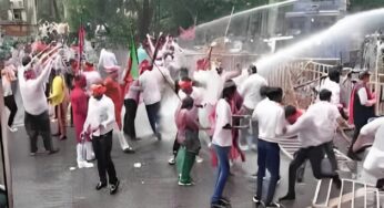 Kolkata Students Protest March: छात्रों ने तोड़ी बैरिकेडिंग और किया पथराव, पुलिस ने चलायी लाठी, छोड़े आंसू गैस के गोले, देखें वीडियो