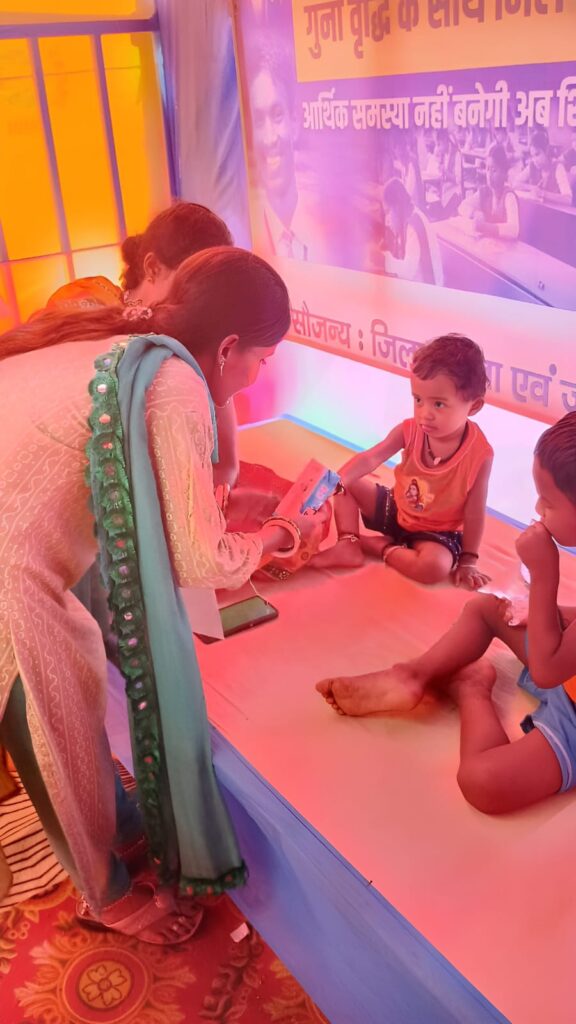 Deoghar News: ठंडी फुहार के बीच रूटलाइ़न पर आगे बढ़ते रहे कांवरिये, 02 लाख से अधिक ने किया जलाभिषेक रूटलाइन पर मातृत्व सेवा गृह 2