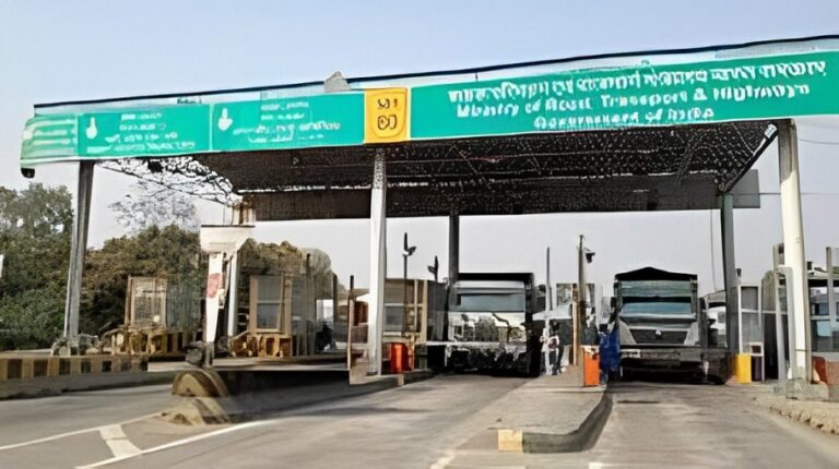 Bhagalpur News : ट्रक ऑनर का ROB से लटका मिला था शव, पुत्र ने दर्ज करायी प्राथमिकी, टोल प्लाजा के मैनेजर सहित 04 गिरफ्तार Bhagalpur News : ट्रक ऑनर का ROB से लटका मिला था शव, पुत्र ने दर्ज करायी प्राथमिकी, टोल प्लाजा के मैनेजर सहित 04 गिरफ्तार