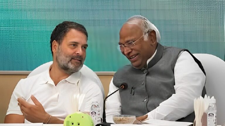 Jammu & Kashmir Elections: कांग्रेस ने भी जारी की 6 उम्मीदवारों की सूची, देखें कौन कहां से लड़ेंगे चुनाव Jammu & Kashmir Elections: कांग्रेस ने भी जारी की 6 उम्मीदवारों की सूची, देखें कौन कहां से लड़ेंगे चुनाव
