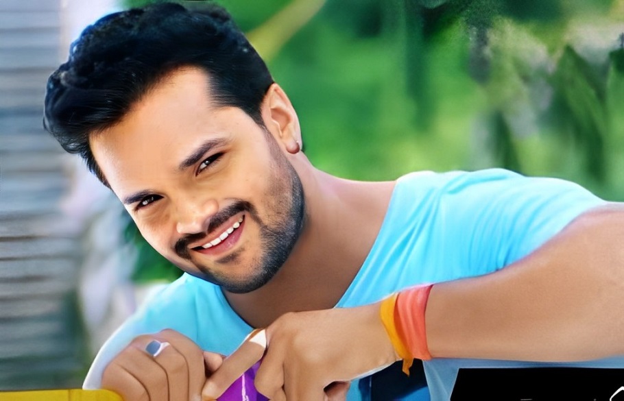 Khesari Lal Hit Songs : भोजपुरी सिनेमा में खेसारी लाल यादव सुपरस्टार, टॉप 5 गाने मचा चुके हैं बवाल, यहां देखें वीडियो 1 Khesari Lal Hit Songs : भोजपुरी सिनेमा में खेसारी लाल यादव सुपरस्टार, टॉप 5 गाने मचा चुके हैं बवाल, यहां देखें वीडियो