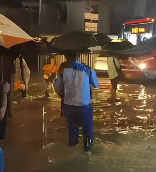 Mumbai Rains: मुंबई में अंधेरी सब-वे बंद, भारी बारिश से निचले इलाकों में भरा पानी, 29 जिलों में येलो अलर्ट 1 Mumbai Rains: मुंबई में अंधेरी सब-वे बंद, भारी बारिश से निचले इलाकों में भरा पानी, 29 जिलों में येलो अलर्ट
