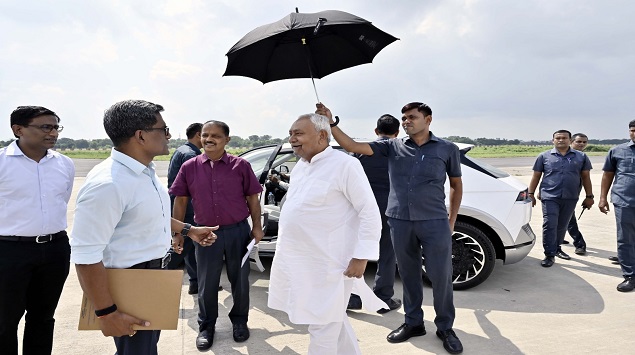 Bihar Flood: बिहार में उफान पर नदियां, लाखों की आबादी बाढ़ से प्रभावित, सीएम नीतीश ने किया एरियल सर्वे nk 4 1