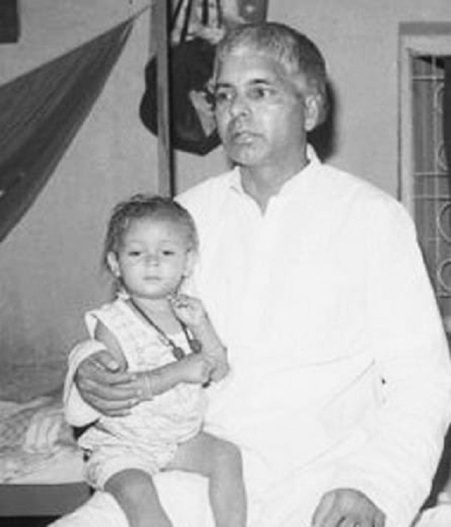 Tejashwi Yadav birthday: 'बहुत कुछ सीखा और सिखाया भी है..., तेजस्वी के जन्मदिन पर लालू यादव ने किया भावुक करने वाला पोस्ट 1 Tejashwi Yadav birthday: 'बहुत कुछ सीखा और सिखाया भी है..., तेजस्वी के जन्मदिन पर लालू यादव ने किया भावुक करने वाला पोस्ट