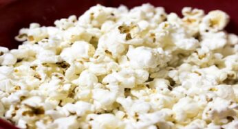 Popcorn GST: थिएटर में अब पॉपकॉर्न के साथ फिल्म देखने का मजा होगा महंगा, जीएसटी काउंसिल ने तय की नई दरें