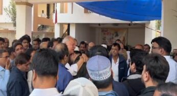 Video: बेटे की मौत से परिवार को लगा गहरा आघात, रोते हुए पटना पहुंचे शकील अहमद खान