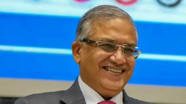 New Chief Election Commissioner: यहां जानें, कैसा है नये मुख्य चुनाव आयुक्त ज्ञानेश कुमार का परिवार? 1 New Chief Election Commissioner: यहां जानें, कैसा है नये मुख्य चुनाव आयुक्त ज्ञानेश कुमार का परिवार?