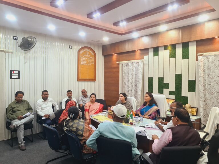 Bihar News: बिहार के भागलपुर में छात्राओं के लिए पिंक और छात्रों के लिए चलेगी ब्लू मिनी बस