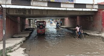 Video: बिहार के भागलपुर में भोलानाथ अंडरपास पार करने के लिए दिखाना पड़ता करतब
