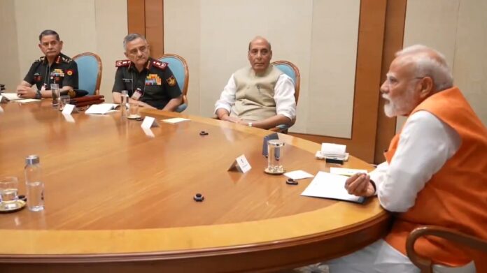 पीएम का सख्त रुख पीएम का सख्त रुख