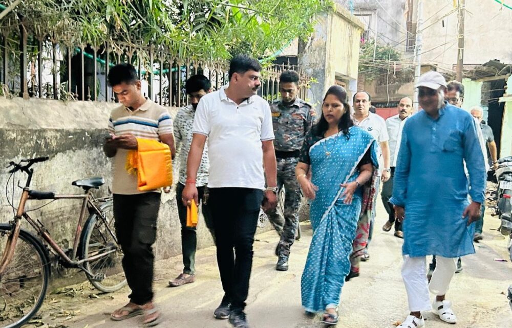 Bhagalpur News: भागलपुर में मेयर ने सड़क और नाला निर्माण का किया शिलान्यास 1 Bhagalpur News: भागलपुर में मेयर ने सड़क और नाला निर्माण का किया शिलान्यास