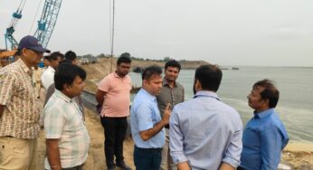 Bhagalpur: डीएम ने इस्माइलपुर में तटबंध निर्माण कार्य का लिया जायजा, गुणवत्ता और समय सीमा पर जोर