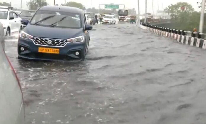 Delhi Rain Video Delhi Rain Video