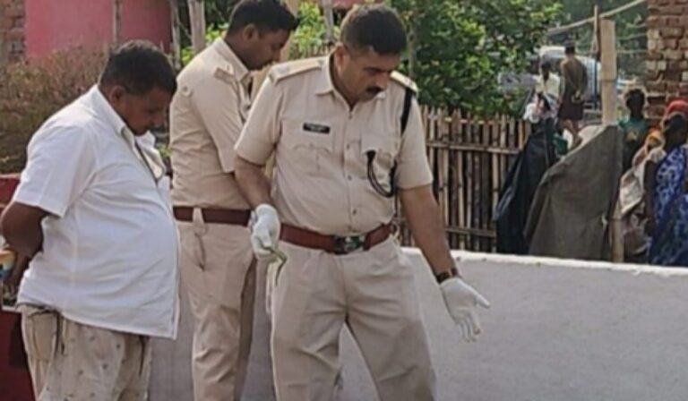 Night Guard Murder: धनबाद में नाईट गार्ड की हत्या; पत्थर से कुचलकर उतारा मौत के घाट, हिरासत में सहकर्मी