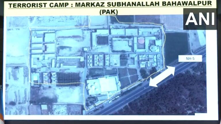 Operation Sindoor: सिर्फ 25 मिनट में पाक में तबाही! ऑपरेशन सिंदूर से दहले आतंकी कैंप, कर्नल कुरैशी ने दी जानकारी Operation Sindoor: सिर्फ 25 मिनट में पाक में तबाही! ऑपरेशन सिंदूर से दहले आतंकी कैंप, कर्नल कुरैशी ने दी जानकारी