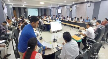 Bhagalpur News: लंबित कार्यों पर डीएम सख्त: ग्राम कचहरी के मामले जल्द निपटाएं