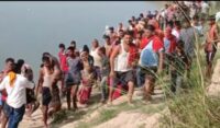 सुलतानगंज में गंगा स्नान करने के दौरान दो बच्चे डूबे.