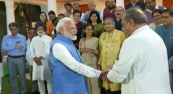 PM आवास पर खास शाम; थरूर से बातचीत, मनीष से चर्चा और आनंद के साथ ठहाके, देखें वीडियो
