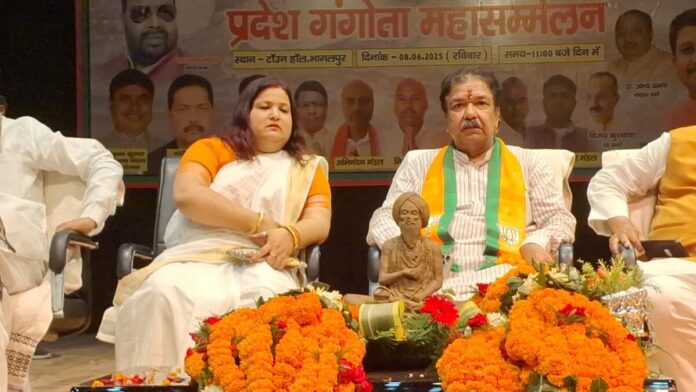 भाजपा प्रदेश अध्यक्ष डॉ. दिलीप जायसवाल भाजपा प्रदेश अध्यक्ष डॉ. दिलीप जायसवाल
