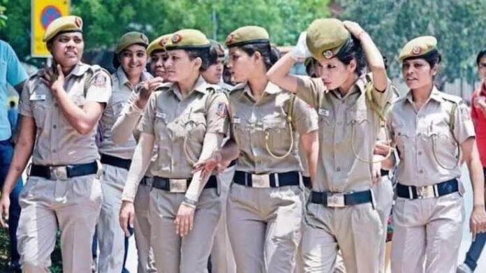 ड्यूटी पर झुमका-नथिया पहनना अब पूरी तरह बैन