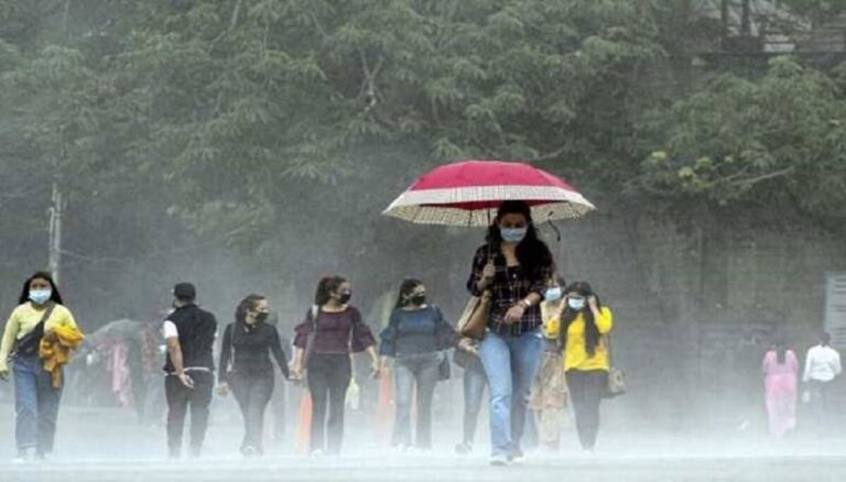 झारखंड में ये तीन दिन पड़ेंगे भारी; बरसेगा कहर, 24 से 28 जुलाई तक भारी बारिश का अलर्ट झारखंड में ये तीन दिन पड़ेंगे भारी; बरसेगा कहर, 24 से 28 जुलाई तक भारी बारिश का अलर्ट