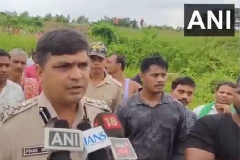 Odisha: ओडिशा में हैवानियत; पहले अगवा, फिर आग में झोंकी 15 साल की छात्रा Odisha: ओडिशा में हैवानियत; पहले अगवा, फिर आग में झोंकी 15 साल की छात्रा