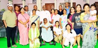 परिवार के साथ रांची लौटे सीएम