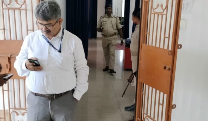भागलपुर में सब रजिस्ट्रार के घर ईओयू की छापेमारी