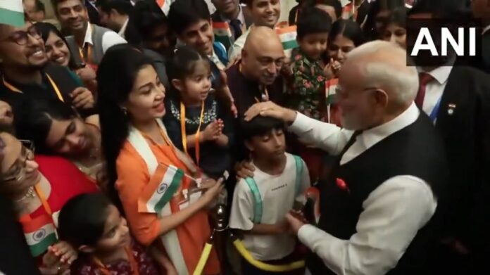 पीएम मोदी तियानजिन पहुंचे