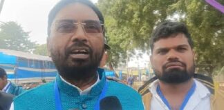 दिल्ली के मैक्स अस्पताल में भर्ती