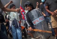 नेपाल में बिगड़े हालात