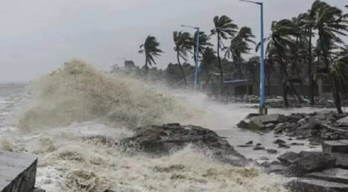 Cyclone Montha फुल स्पीड में बढ़ रहा चक्रवात 'मोंथा'