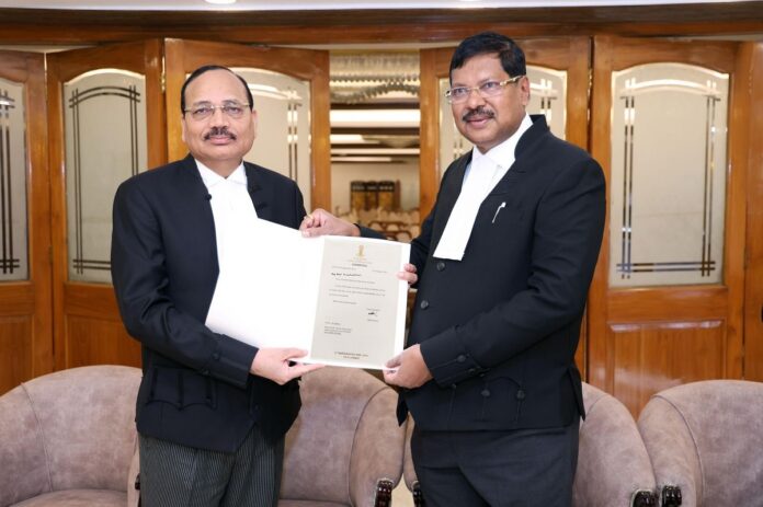 CJI गवई के साथ जस्टिस सूर्यकांत