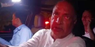 Bihar Election 2025: टिकारी में NDA उम्मीदवार के काफिले पर हमला, 9 गिरफ्तार NDA उम्मीदवार के काफिले पर हमला