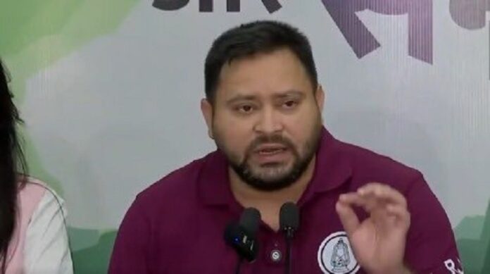  तेजस्वी यादव ने चुनाव से पहले किया बड़ा ऐलान